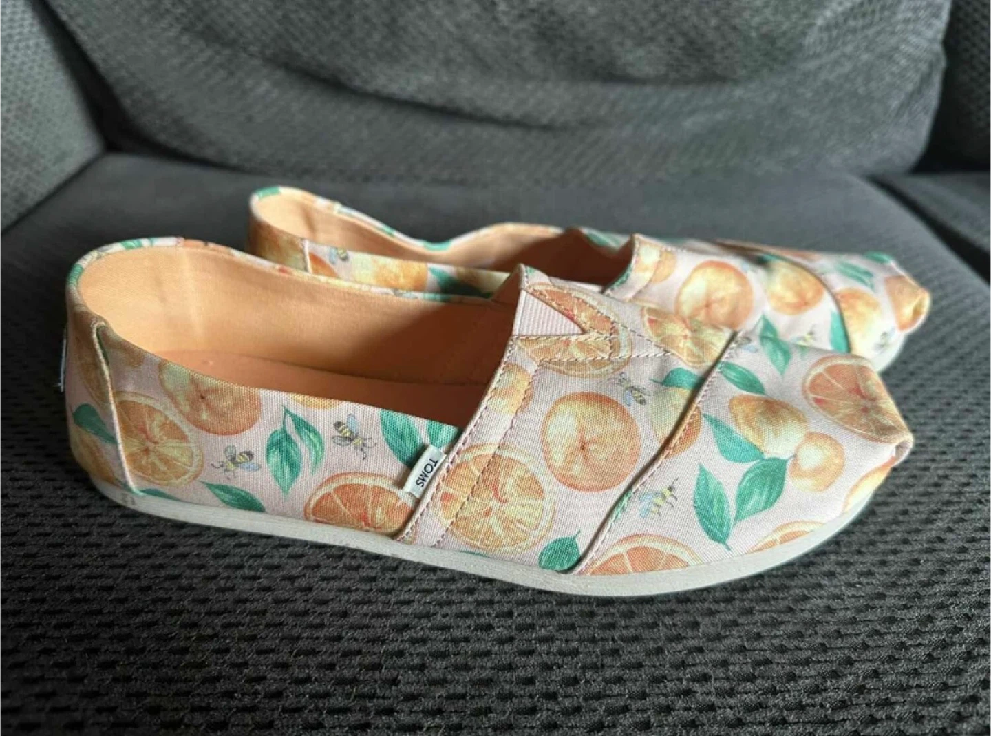 TOMS Citrus Print Slip-On Flats - size 8