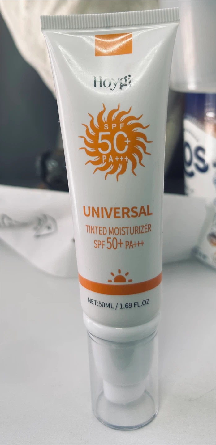 HOYGI Universal Tinted Moisturizer SPF 50+ PA+++