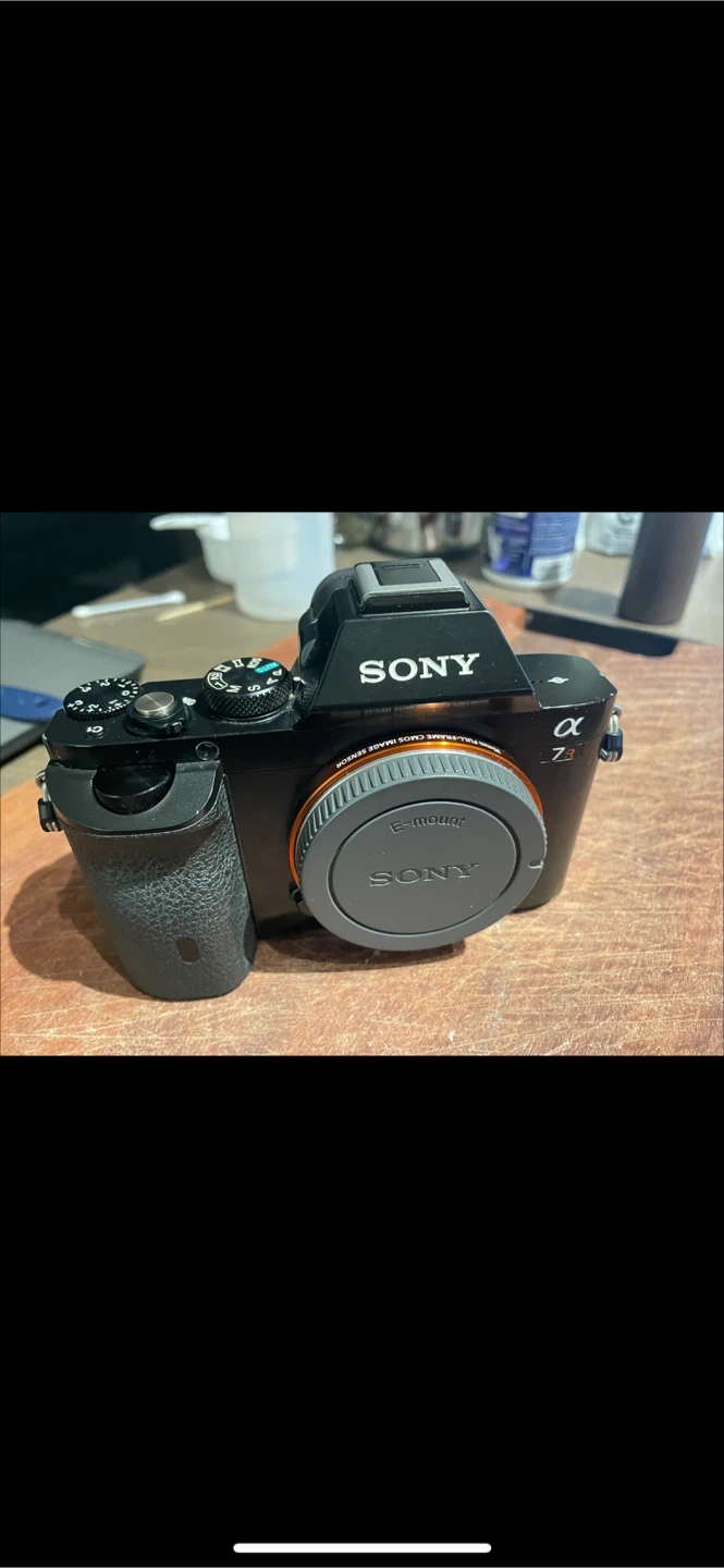 Sony Alpha a7r mark i 36mp full frame Mirrorless Digital Camera