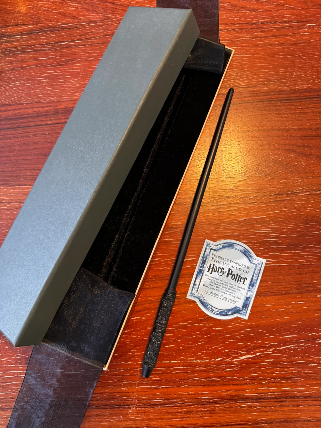Shape’ Wand / The Noble Collection Harry Potter Wand Replica