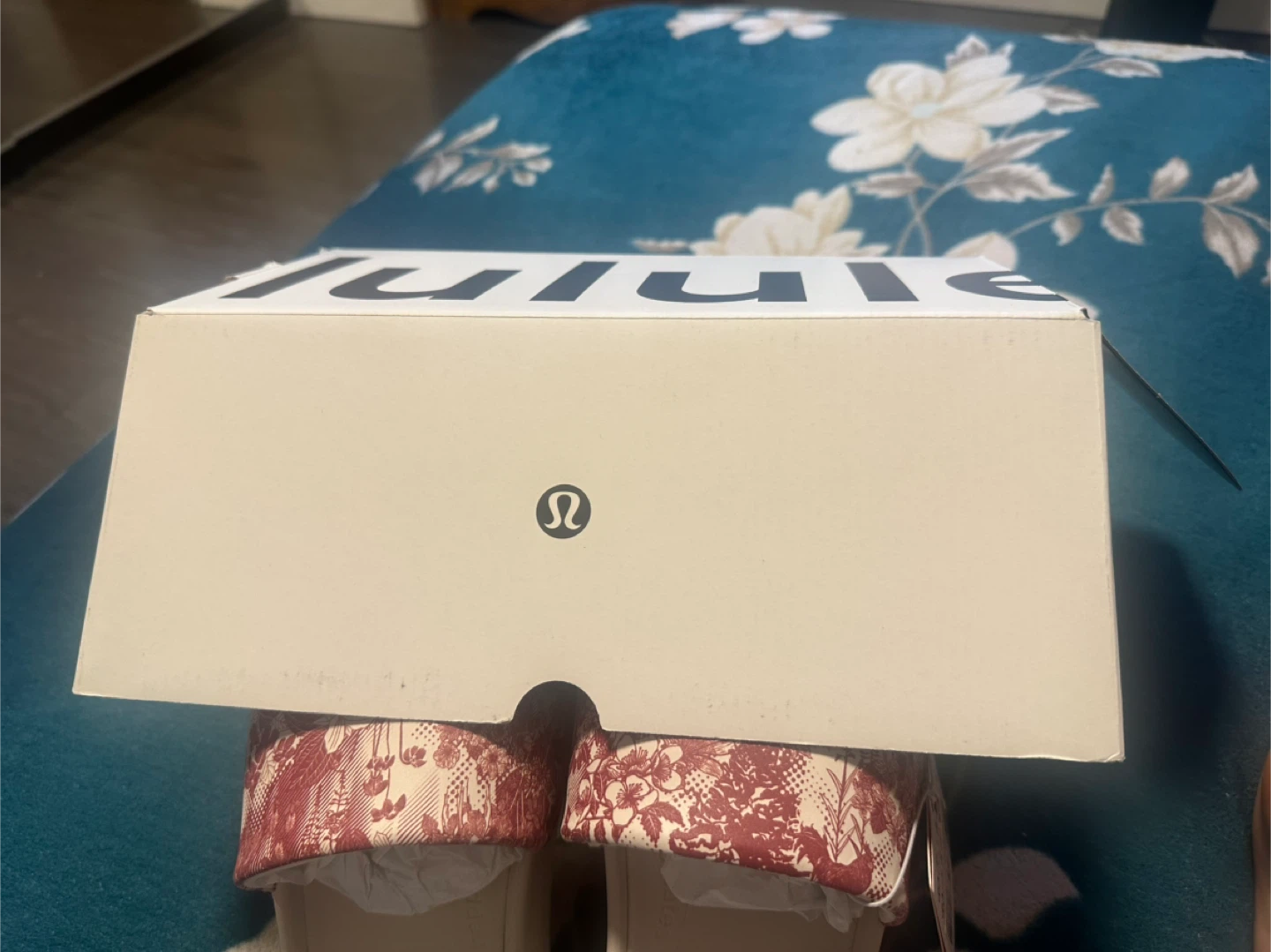 Lululemon Women's Restfeel Slide Sandals Size 9 - photo 3