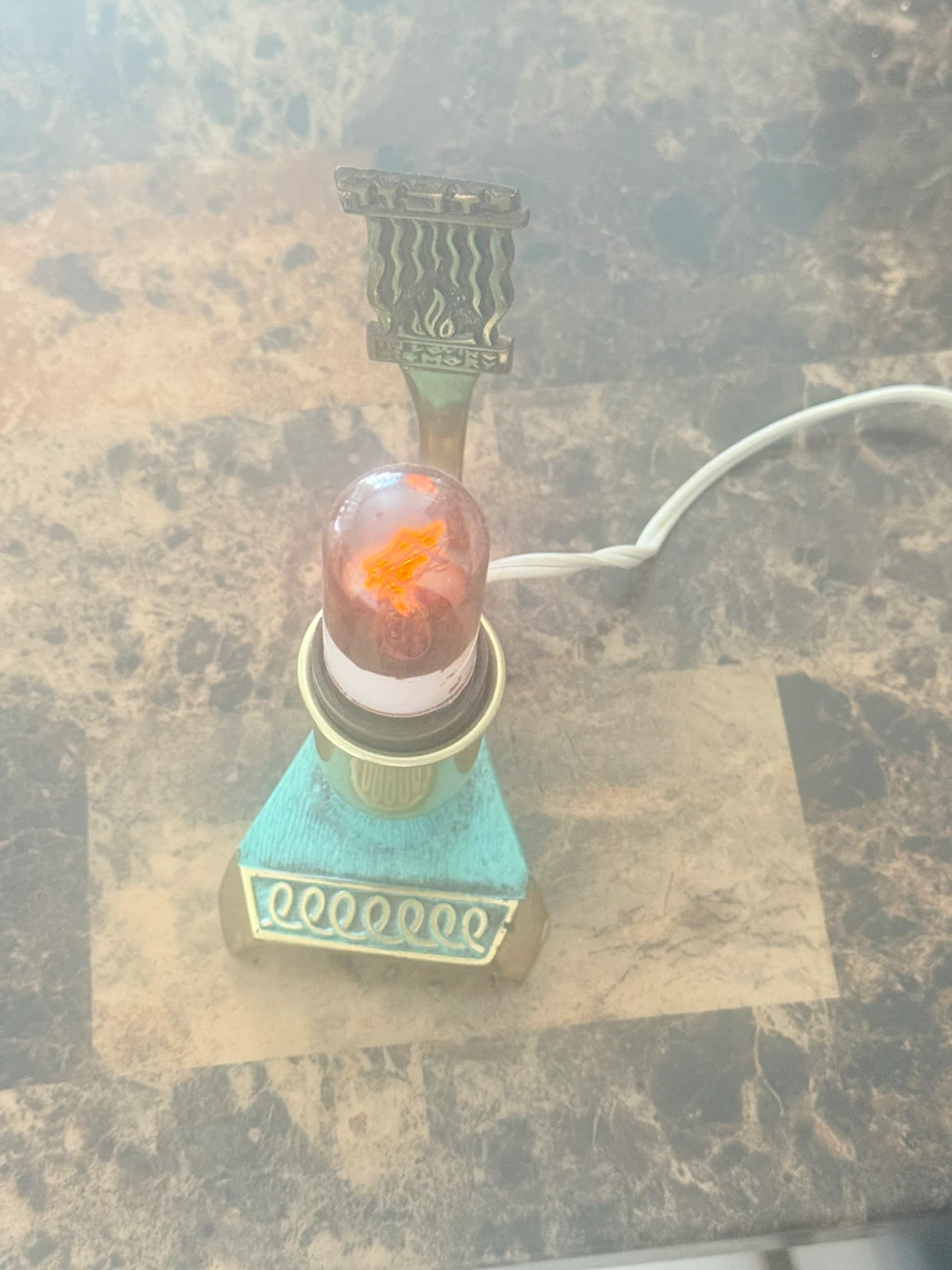 Vintage "In Loving Memory" Electric Memorial Light - photo 2