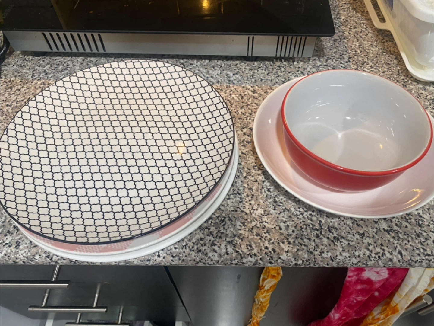 Kitchenware Set: Plates, Bowls & Storage Containers