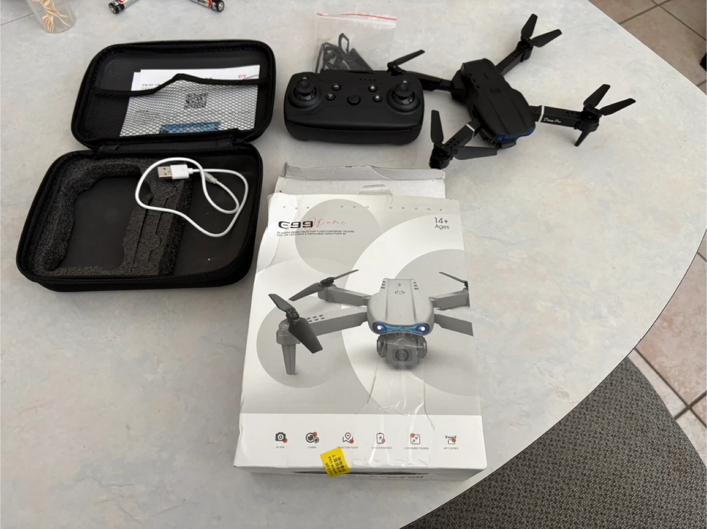 Fujifilm FinePix E500 Digital Camera - photo 2