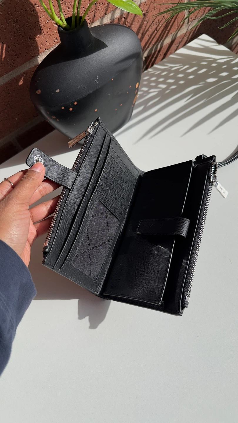 Michael Kors Black Saffiano Leather Wallet Clutch - photo 4