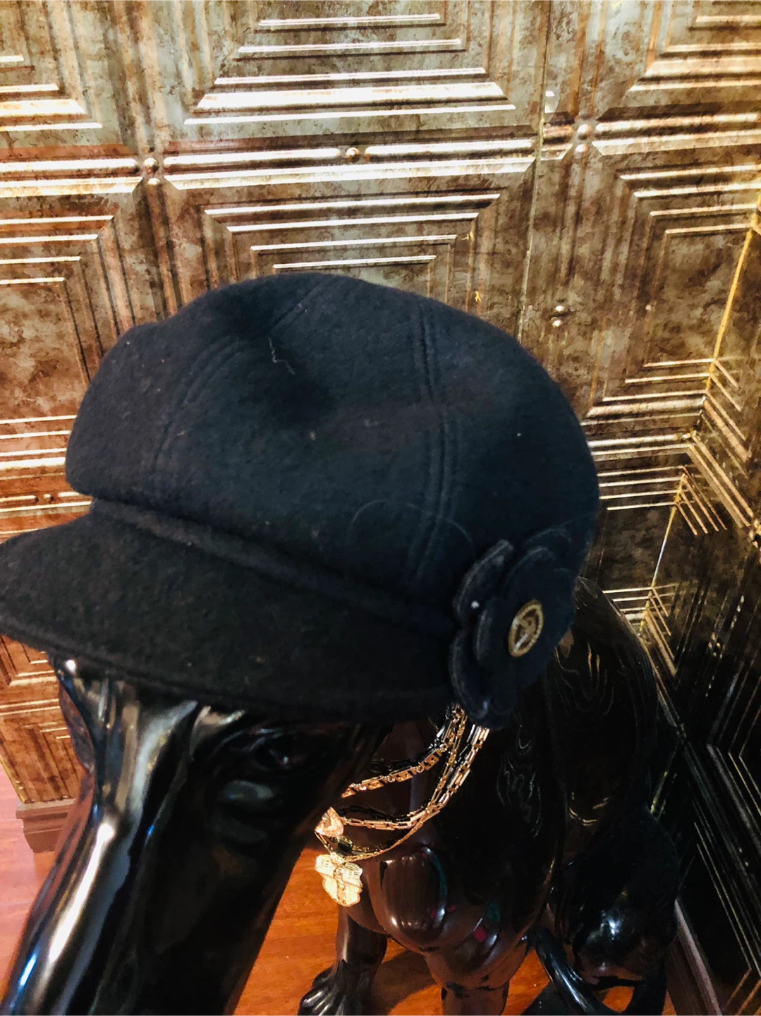 Black Newsboy Cap with Rhinestone Band and Flower Detail - photo 4