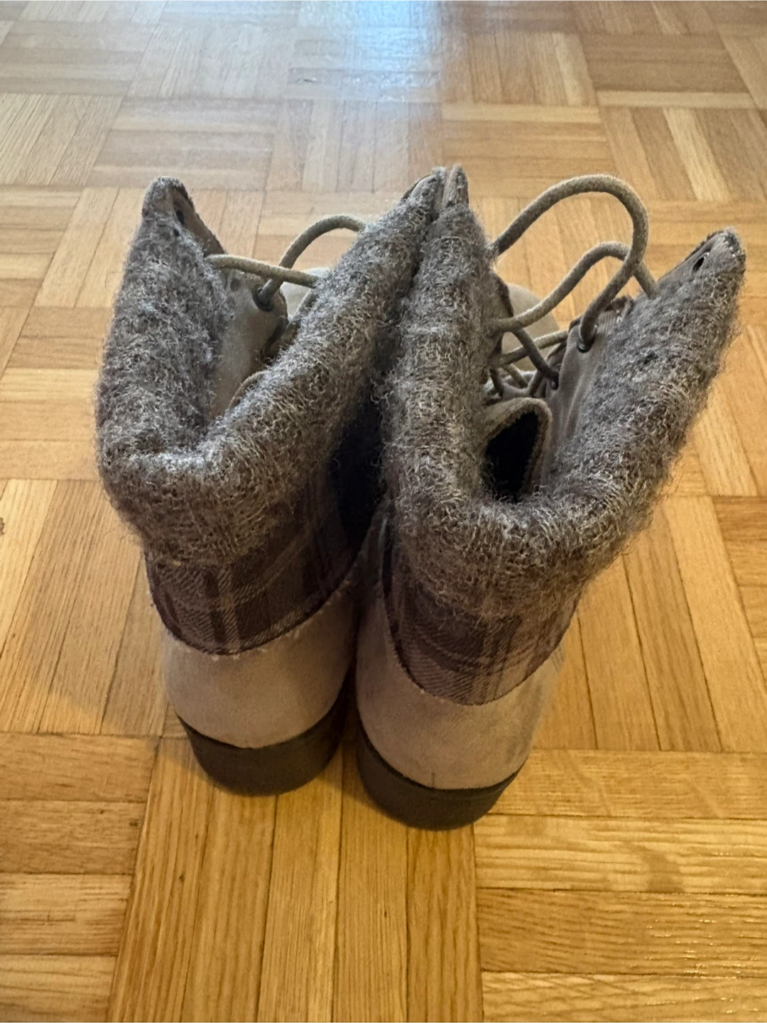 Women's Lace-Up Boots Size 7.5 - photo 3