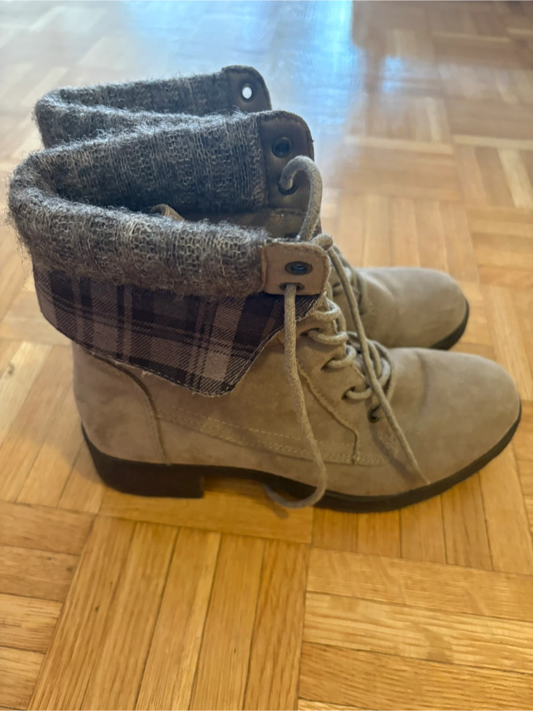 Women's Lace-Up Boots Size 7.5 - photo 2