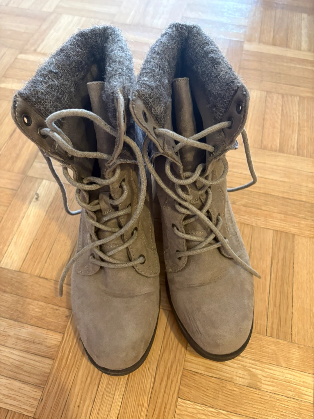 Women's Lace-Up Boots Size 7.5