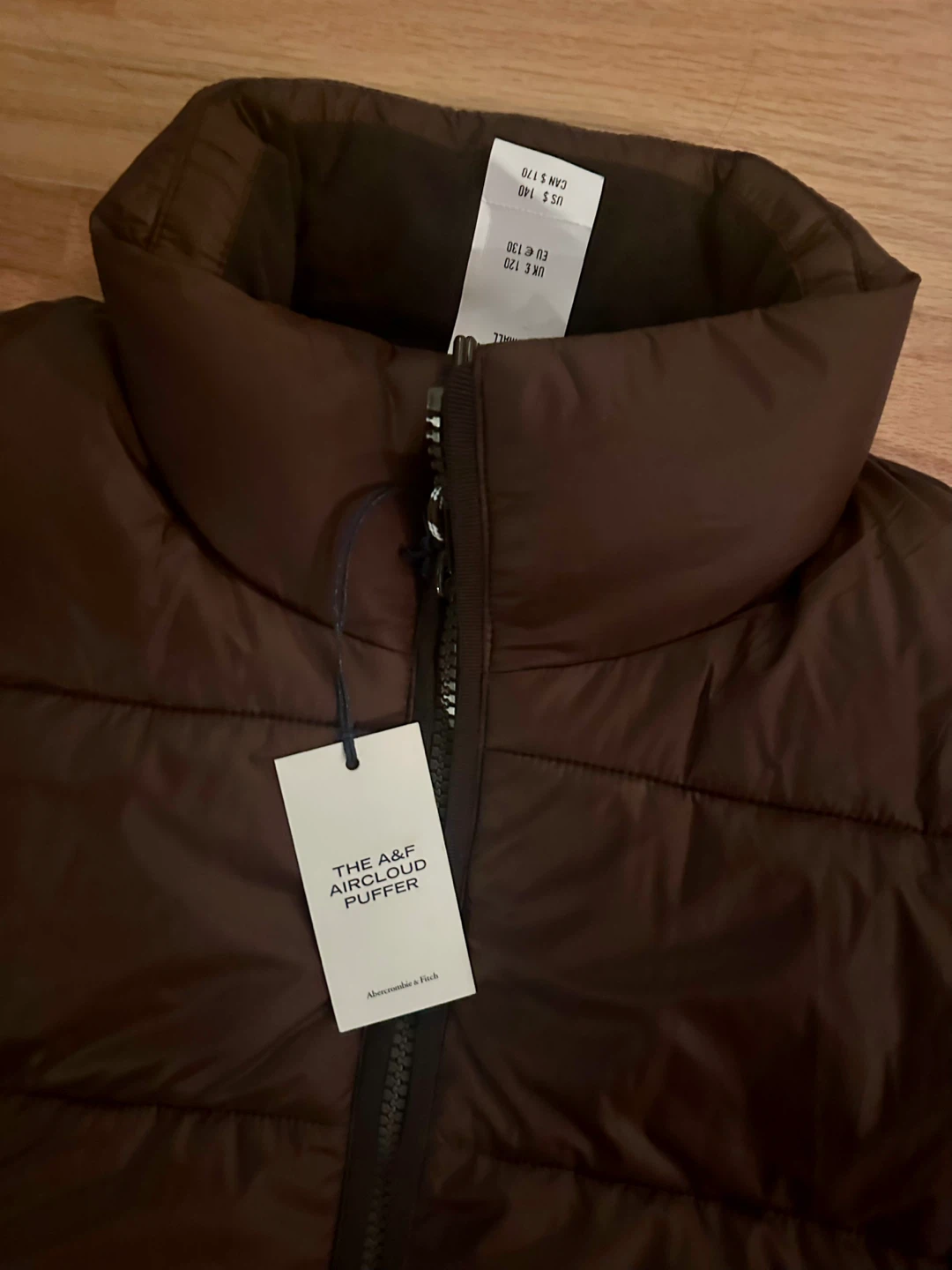 Two Abercrombie & Fitch Aircloud Puffer Jackets - photo 3