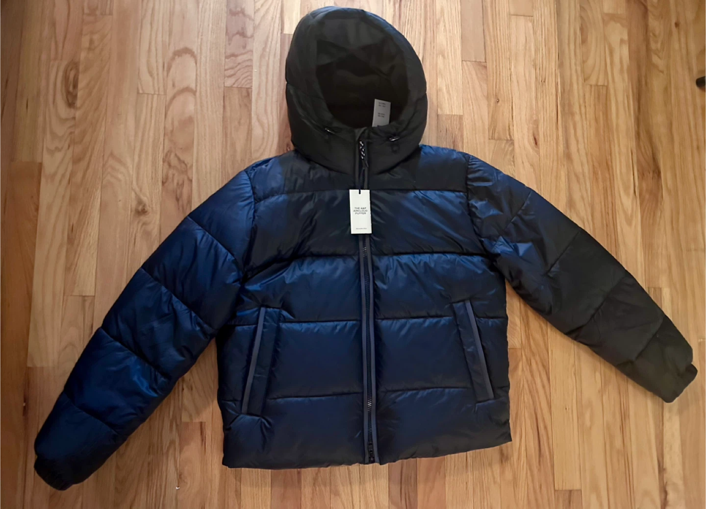 Two Abercrombie & Fitch Aircloud Puffer Jackets - photo 2