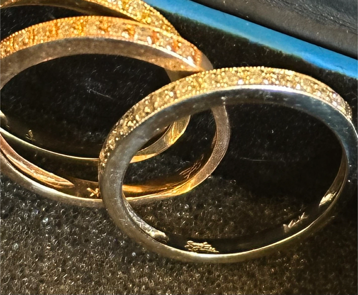 Set of 3 Stackable 14k gold Rings with small diamonds - photo 2