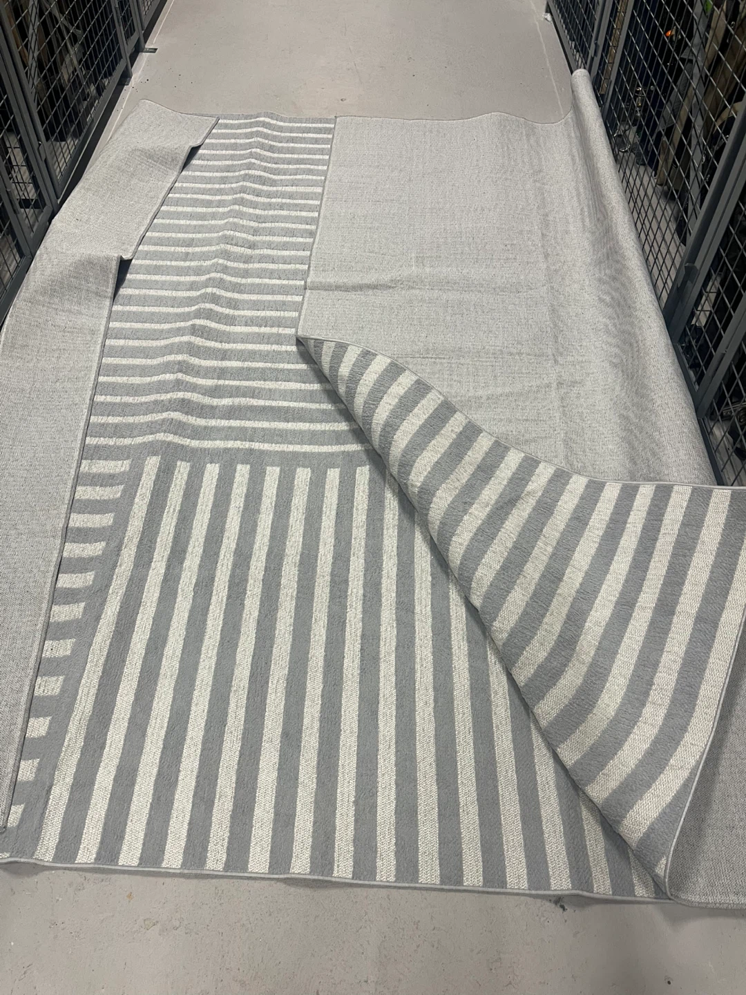 Grey Striped Rug 210 x 245 cm - photo 3