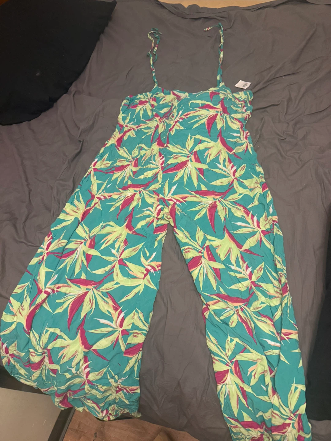 Old Navy Tropical Print Jumpsuit Size L - photo 4
