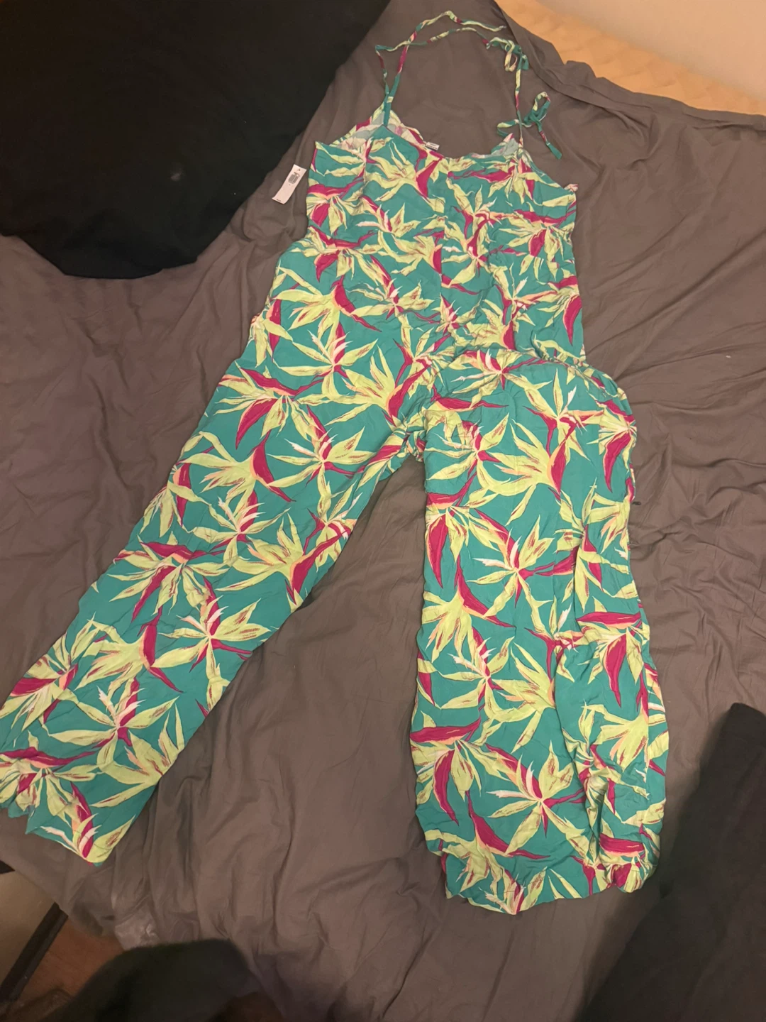 Old Navy Tropical Print Jumpsuit Size L