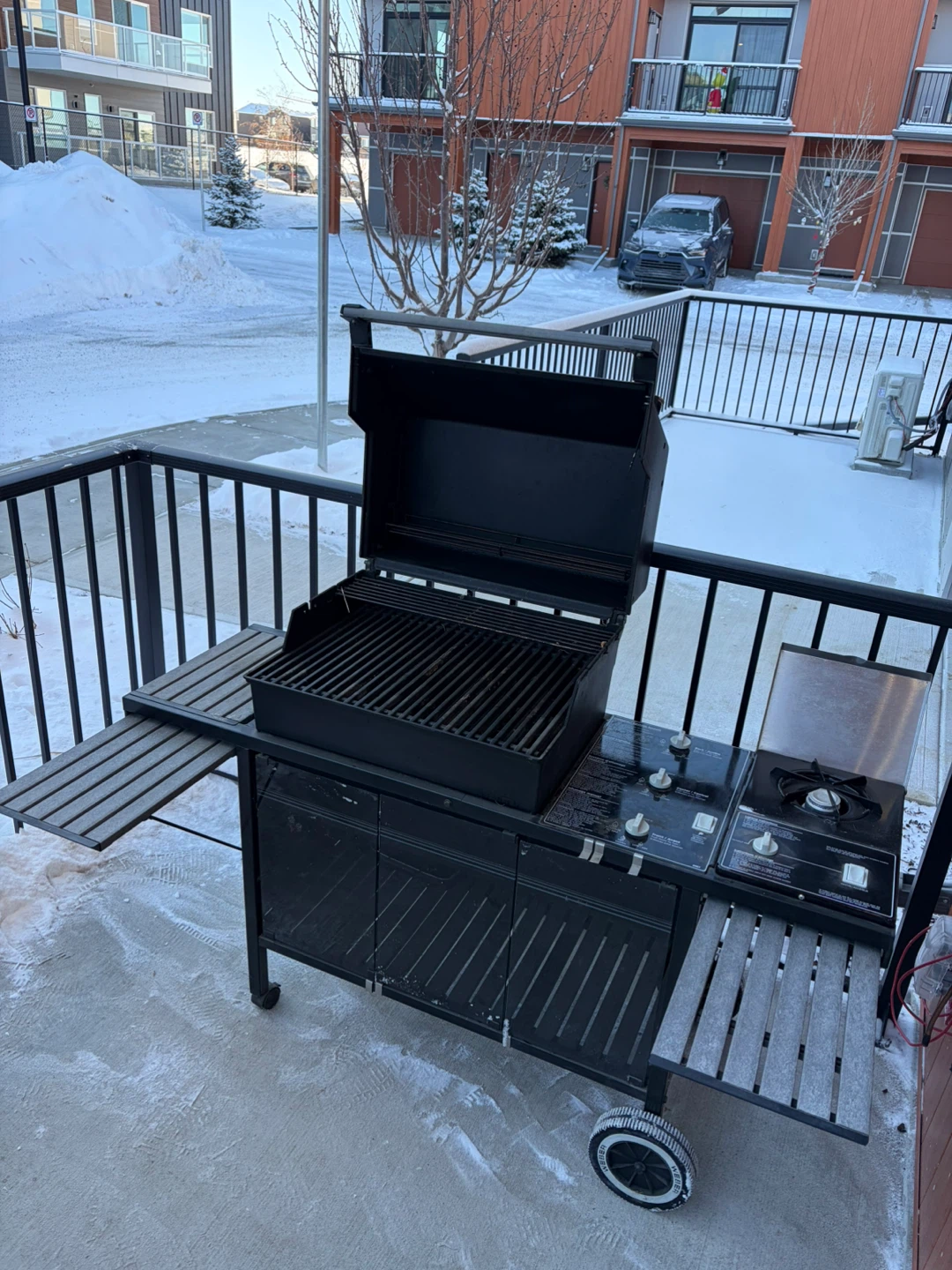 Weber Platinum Series Gas Grill with Side Burner - photo 3