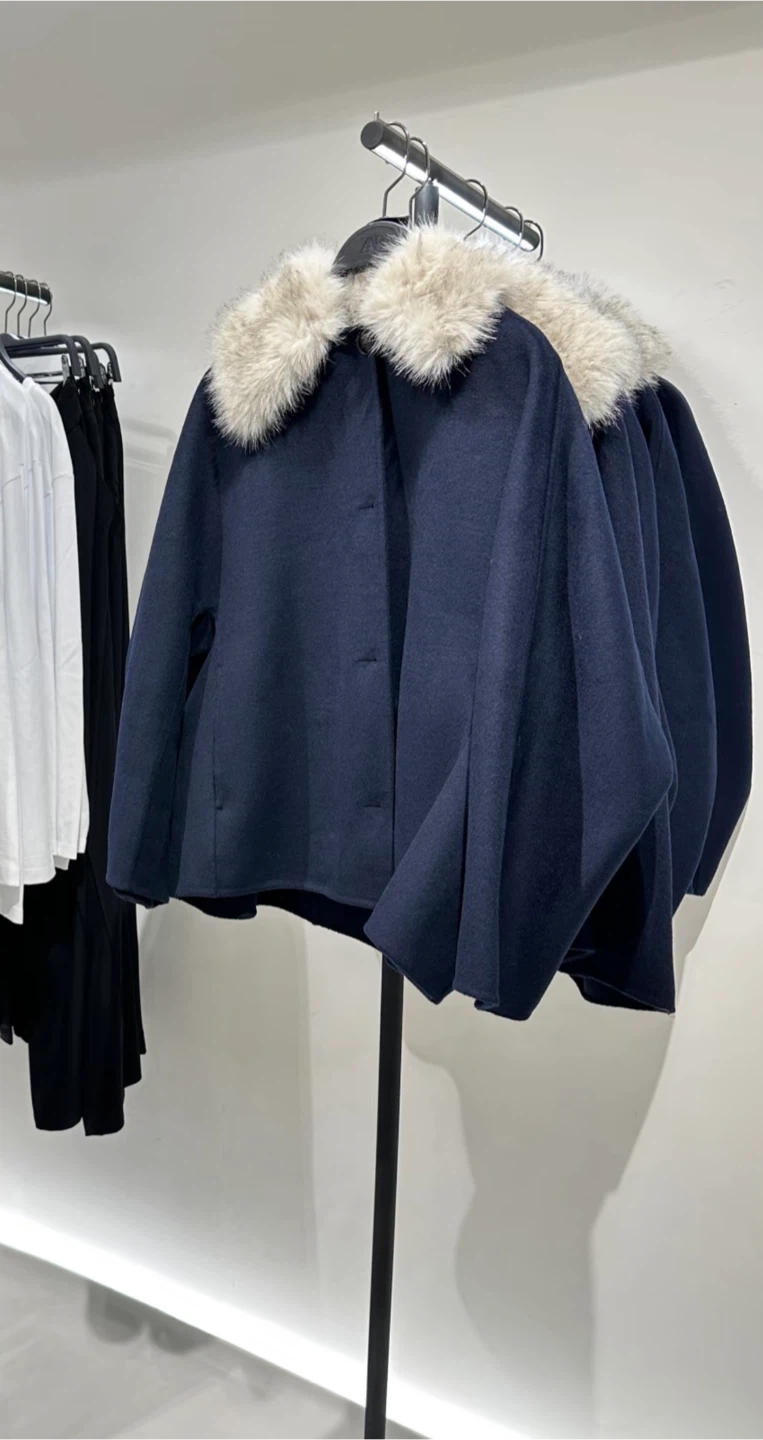 Wool Collection Jacket with Faux Fur Collar -xs