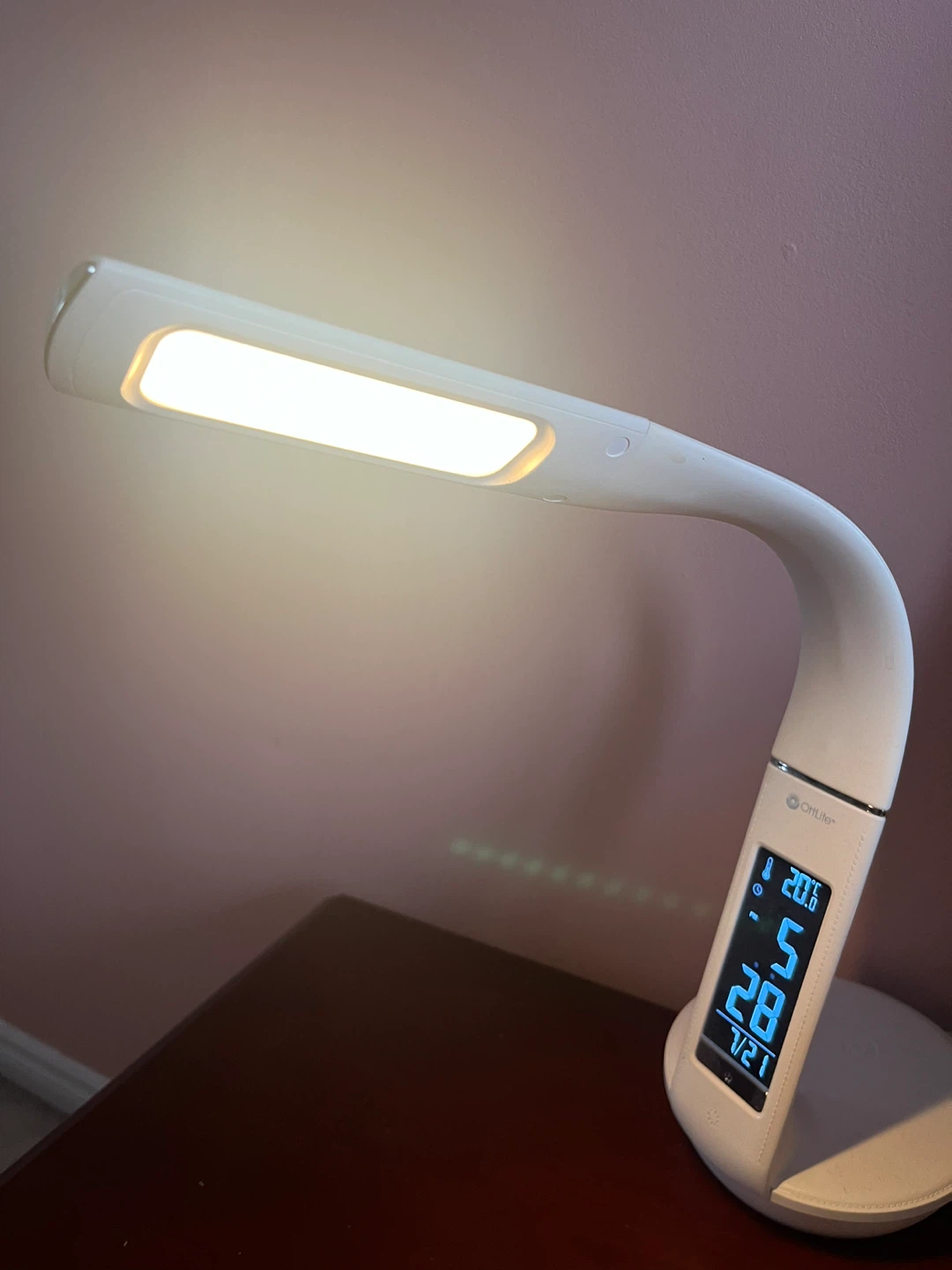 Ottlife White LED Desk Lamp with Wireless Charger - photo 3