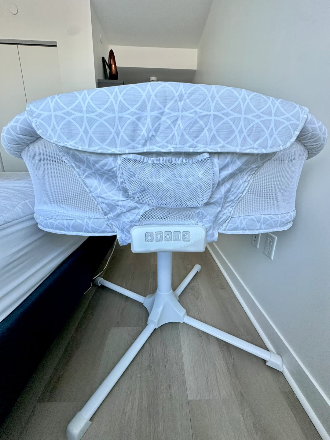Halo Twin Bassinet