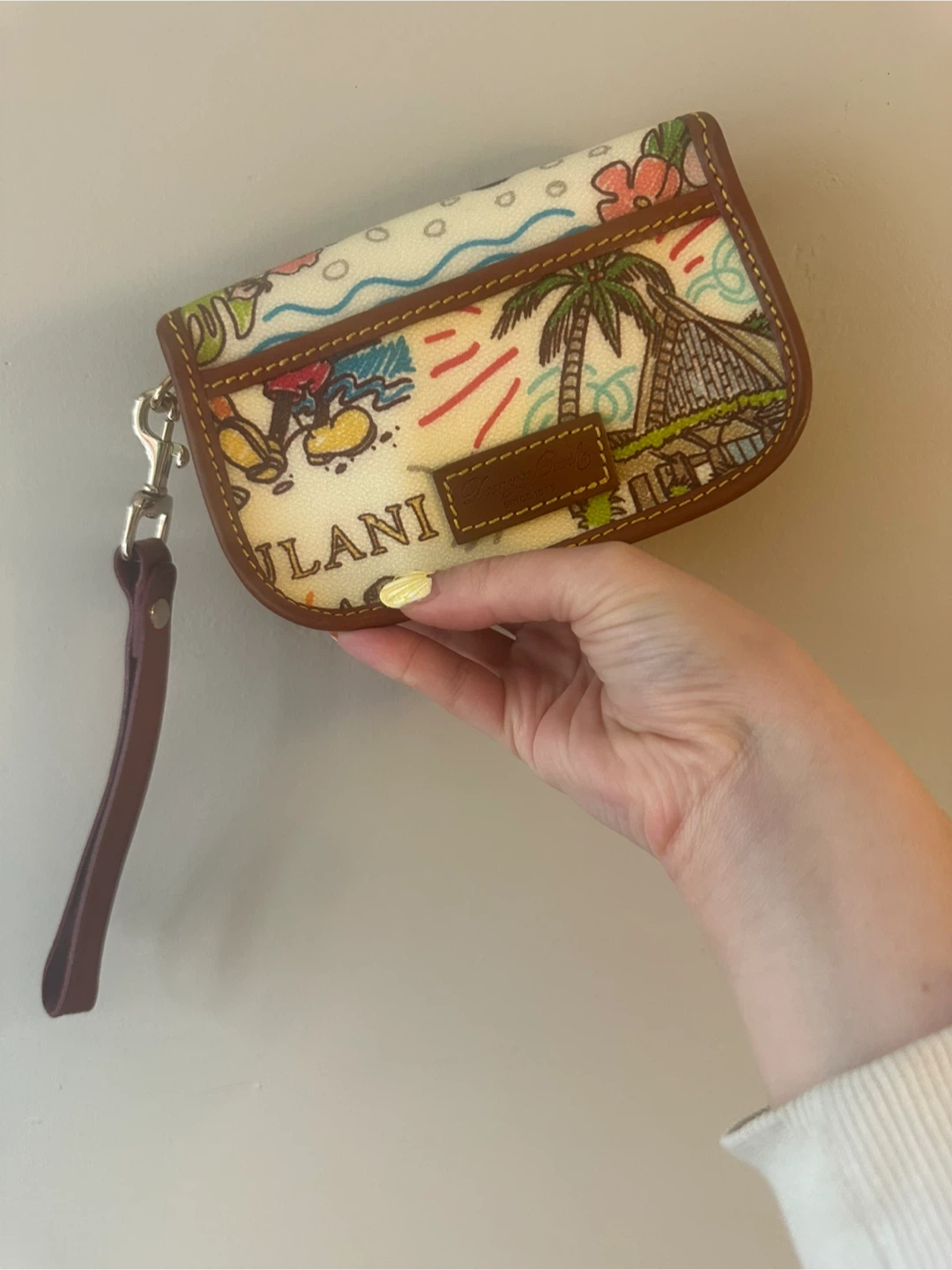 Dooney & Bourke Disney Aulani Wristlet - photo 2