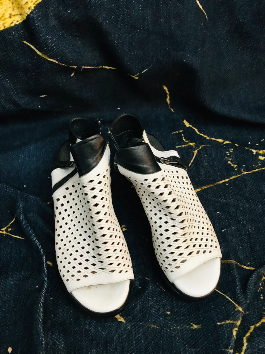 White Lace Slip-On Sneakers 8 - photo 3