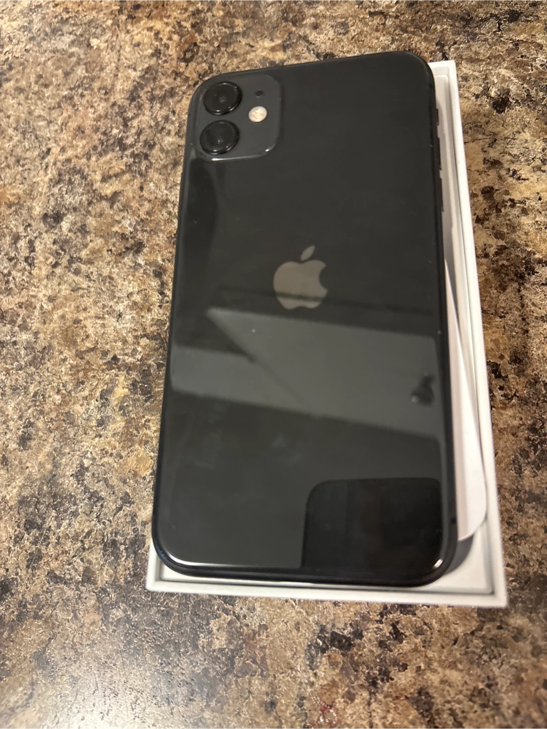 Apple iPhone 11 - Black