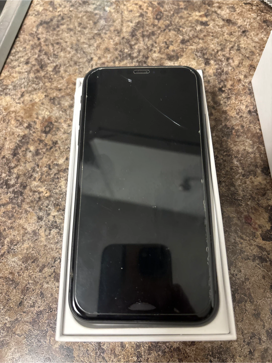 Apple iPhone 11 - Black - photo 3