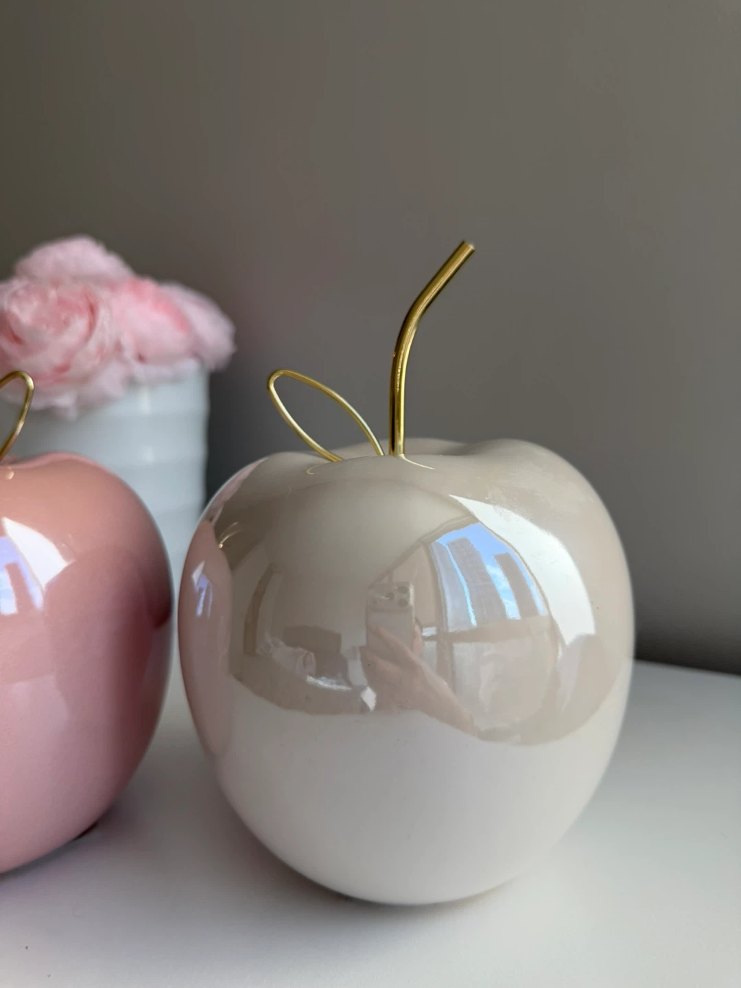 Set of 2 Ceramic Decorative Apples - Pink & Beige - photo 3