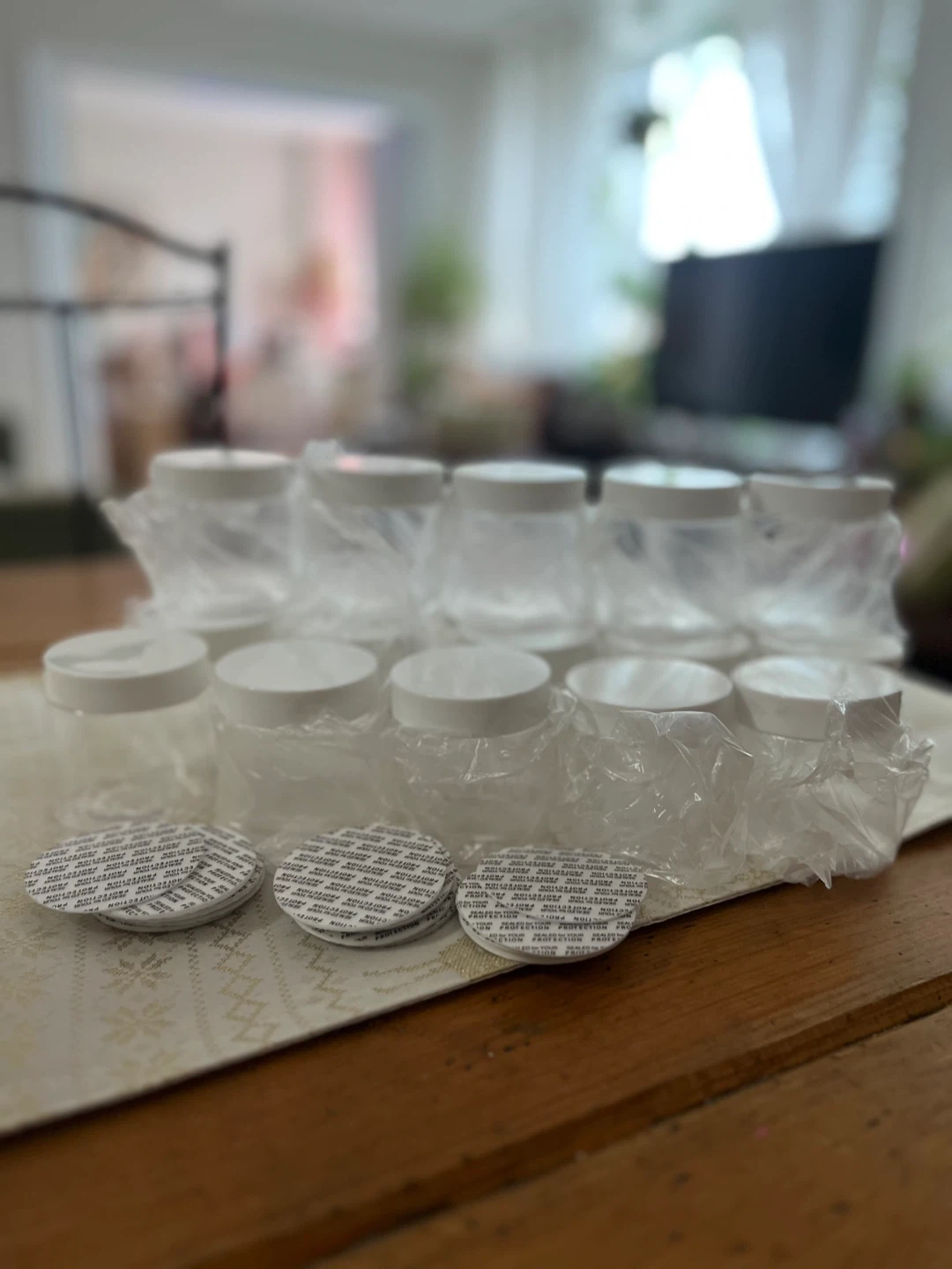 20 Plastic Containers, 4oz / 120ml (New) - photo 2
