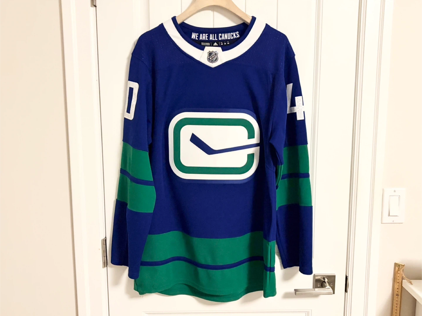 Authentic Adidas Vancouver Canucks Pettersson Stick Jersey 46 - photo 4