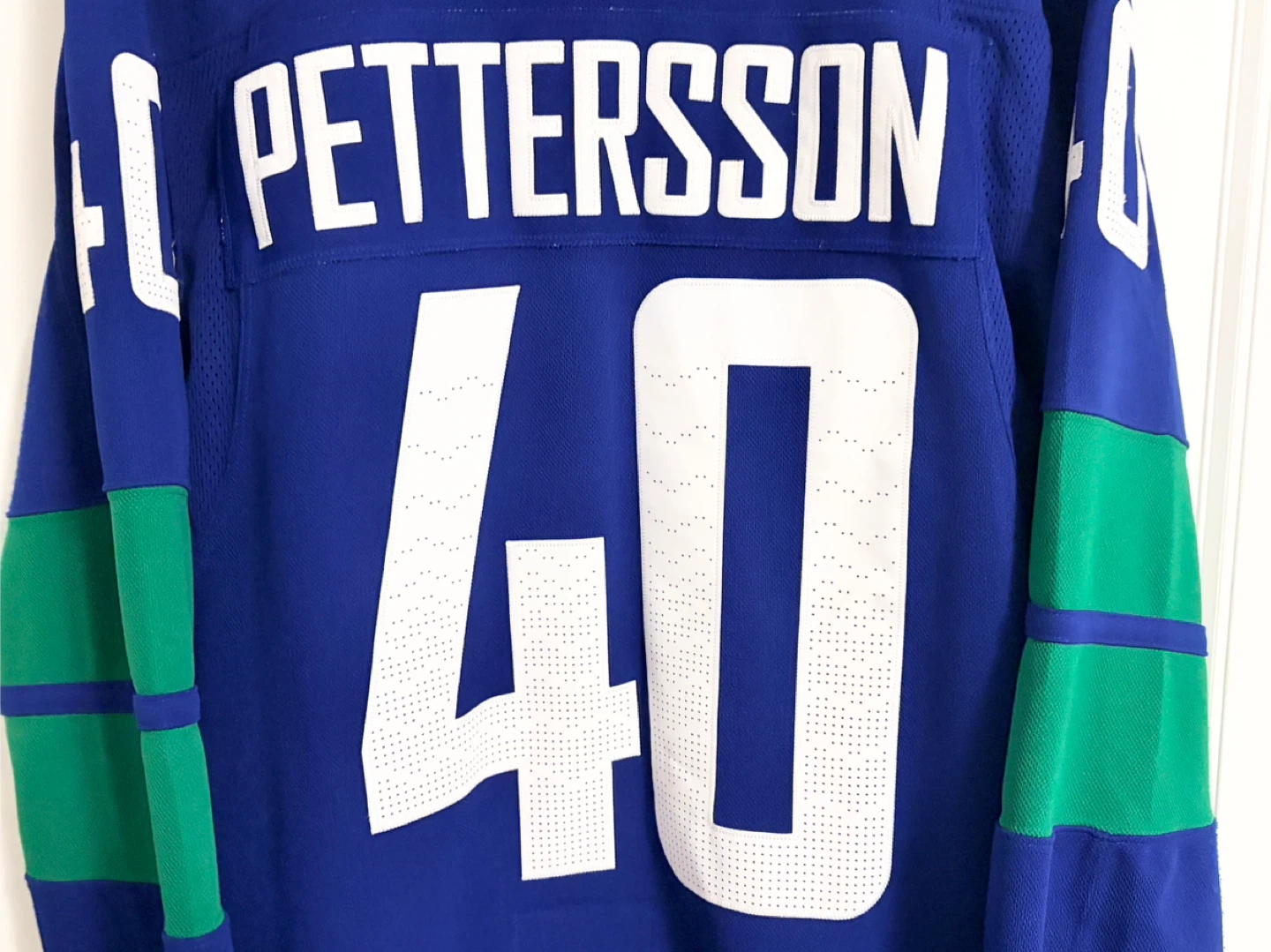 Authentic Adidas Vancouver Canucks Pettersson Stick Jersey 46 - photo 2