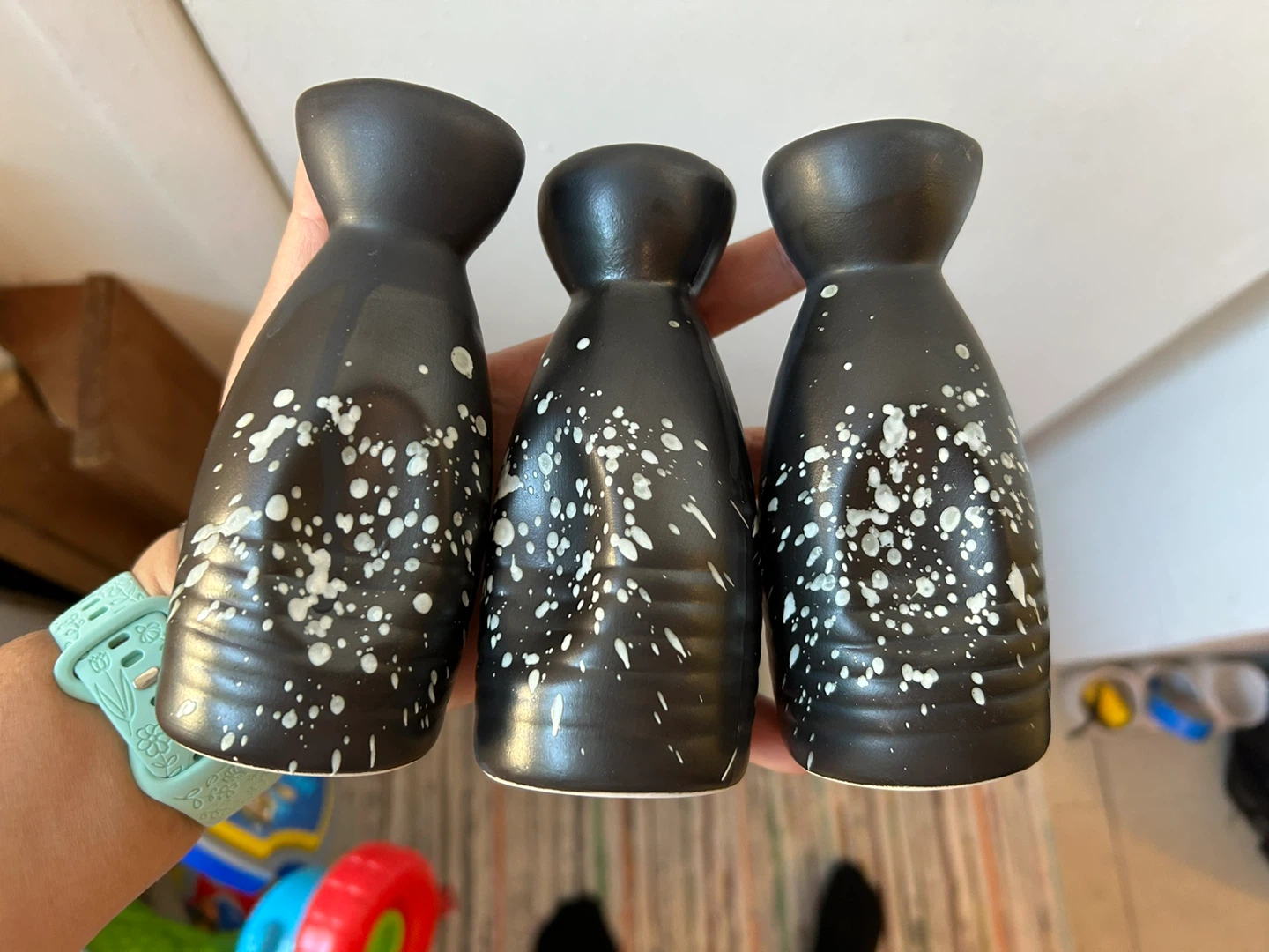 3 ceramic vases