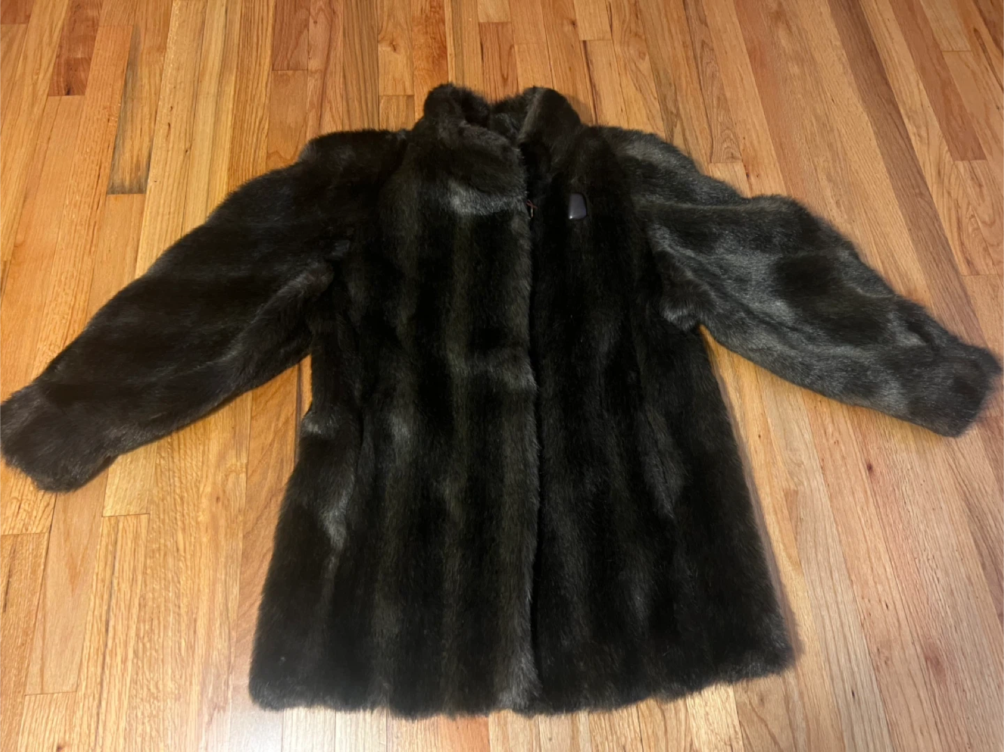 ELEGANT WOMENS Faux Fur Coat