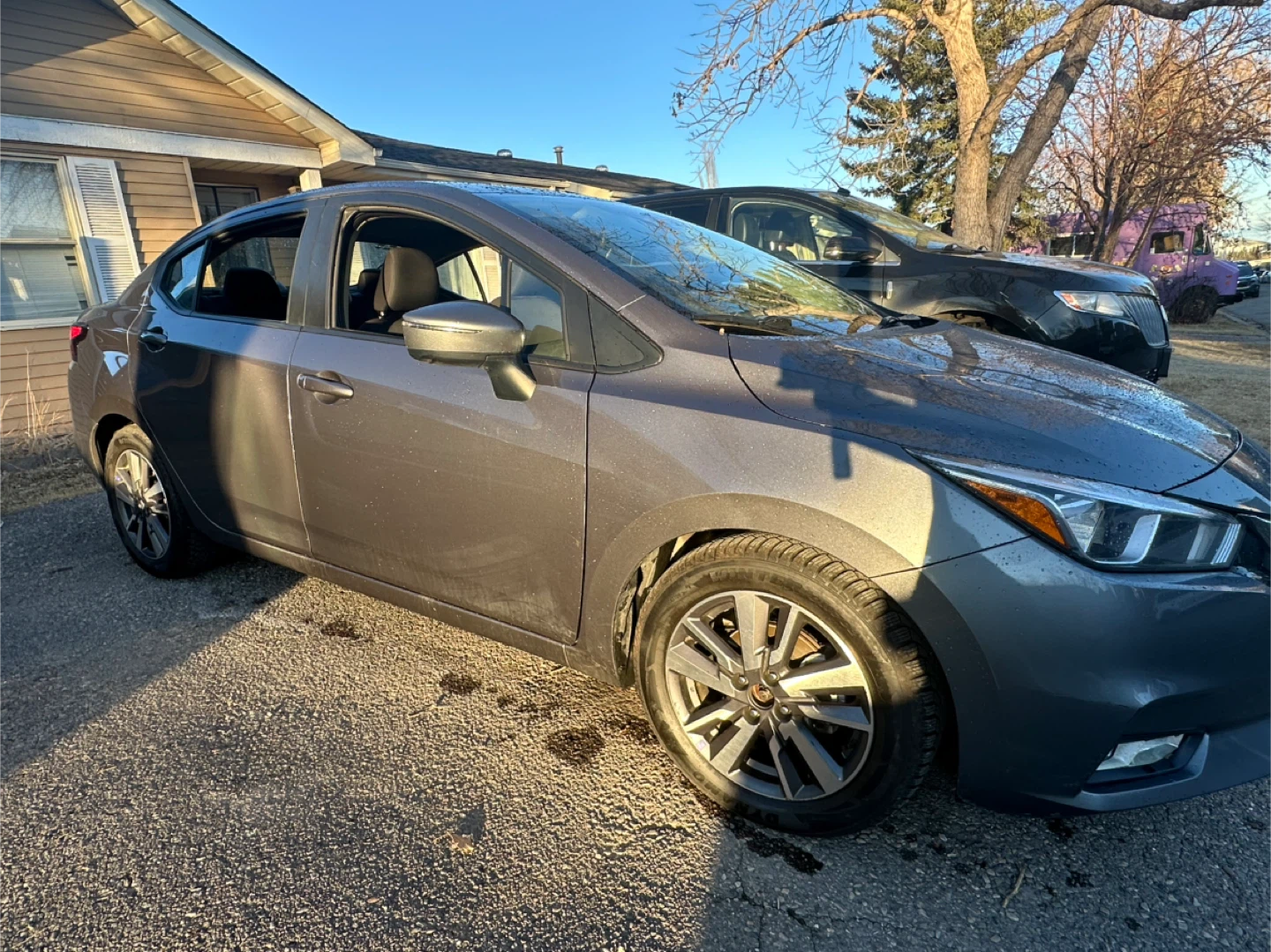 ** 2021 NISSAN VERSA CLEAN TITLE ** - photo 3