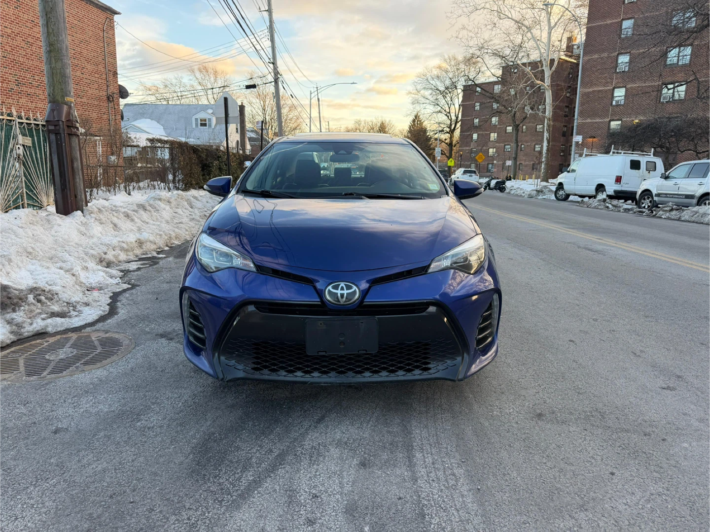 2018 Toyota Corolla SE Sedan - photo 3
