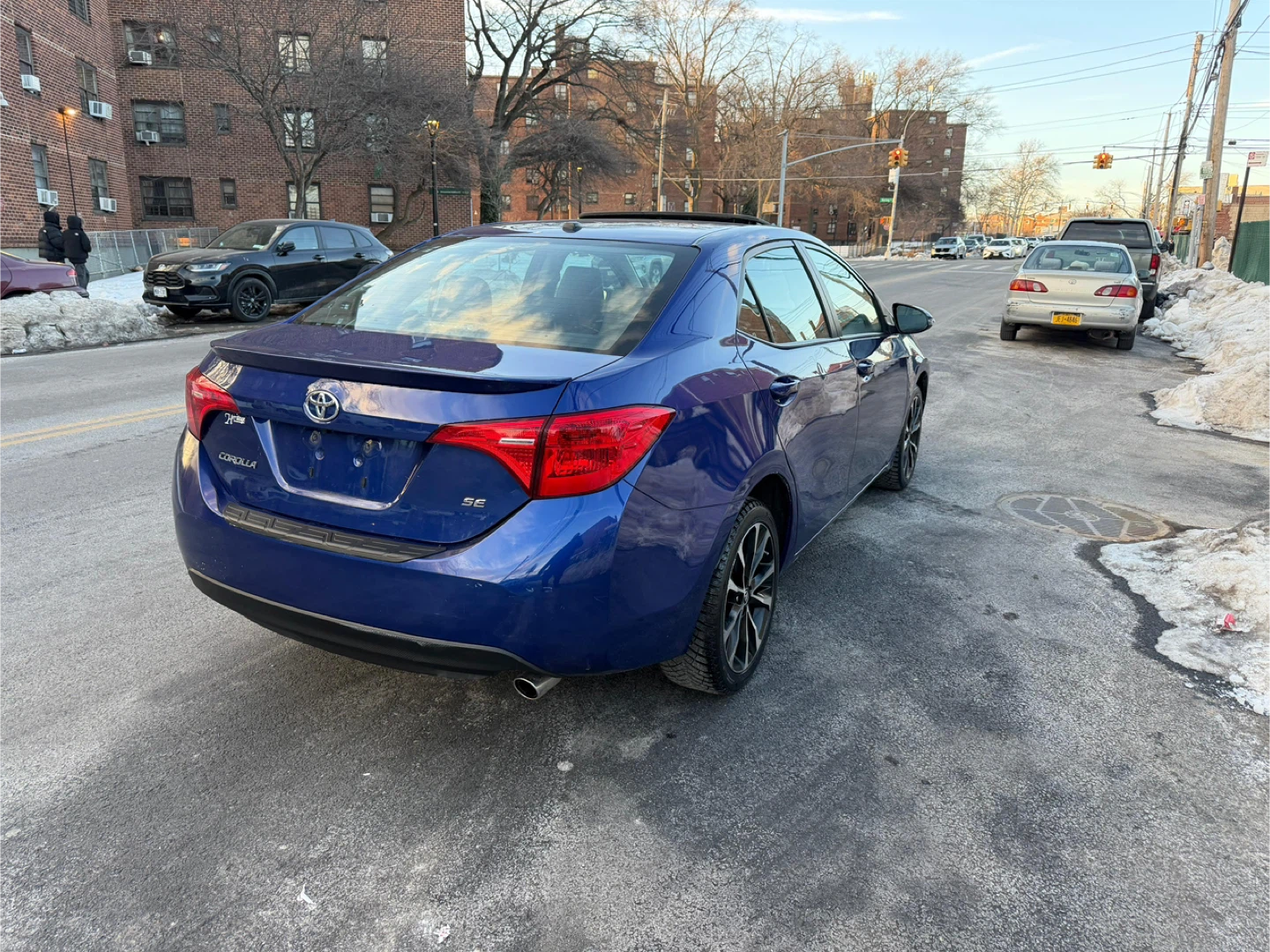 2018 Toyota Corolla SE Sedan - photo 4