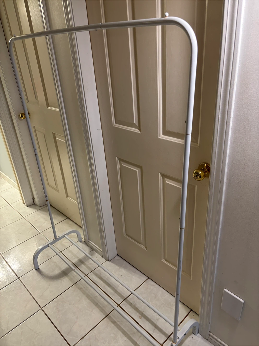 Lightweight Clothes Rack - photo 2