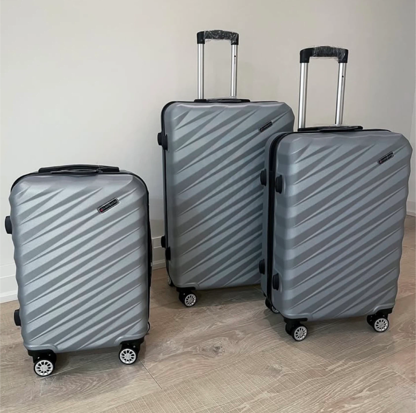Brand New 3 in 1 Grey Suitcase Luggage Set(20”/24”/28”)