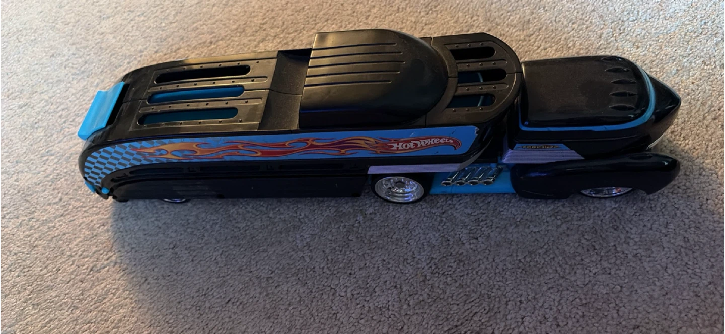 Hot Wheels Double Decker Hauler Truck Toy