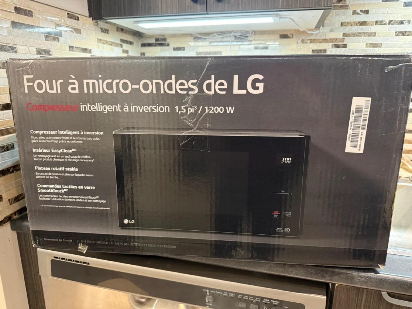 LG NeoChef Microwave