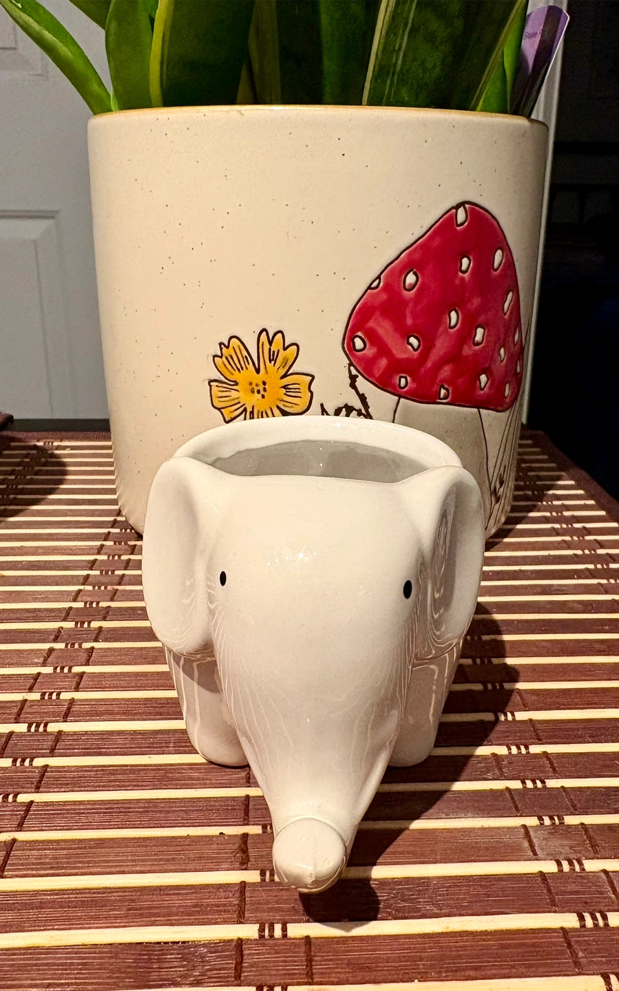 Elephant Plant Pot/ Planter - photo 2