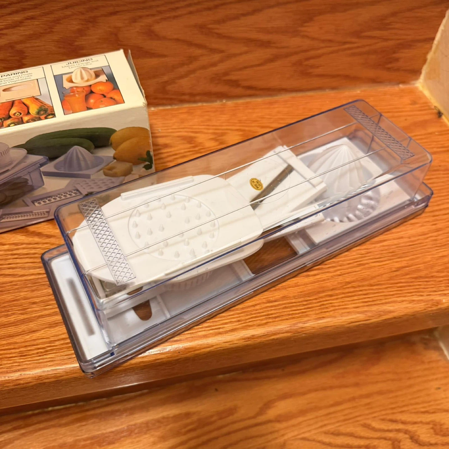 6-in-1 Wonder Grater Kitchen Tool