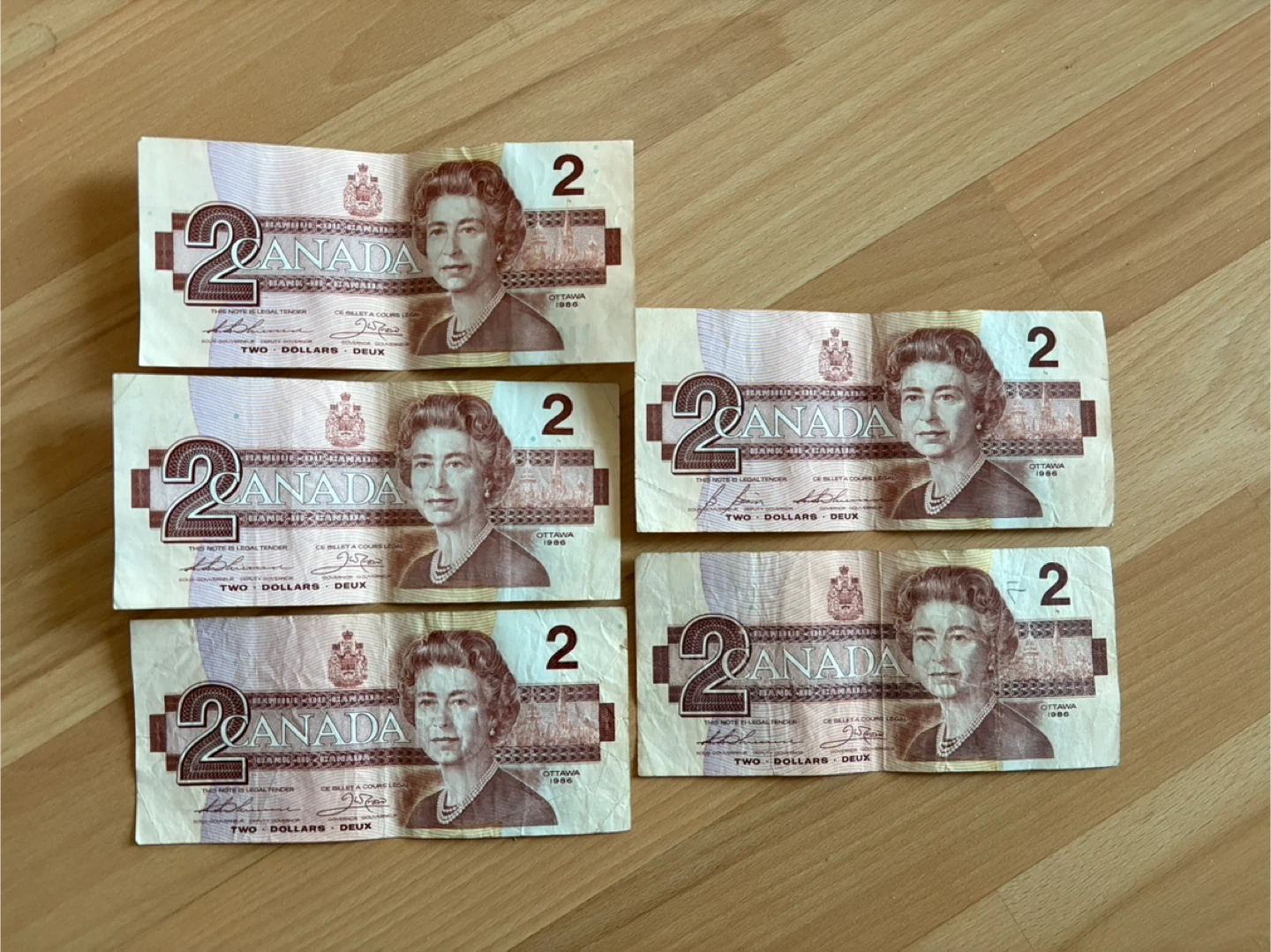 5 Canadian 2 Dollar Bills 1986