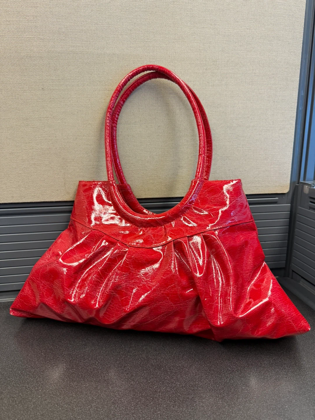 Glossy Red Patent Leather Tote ❤️🍒
