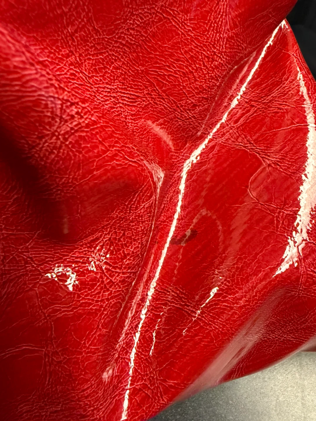 Glossy Red Patent Leather Tote ❤️🍒 - photo 2