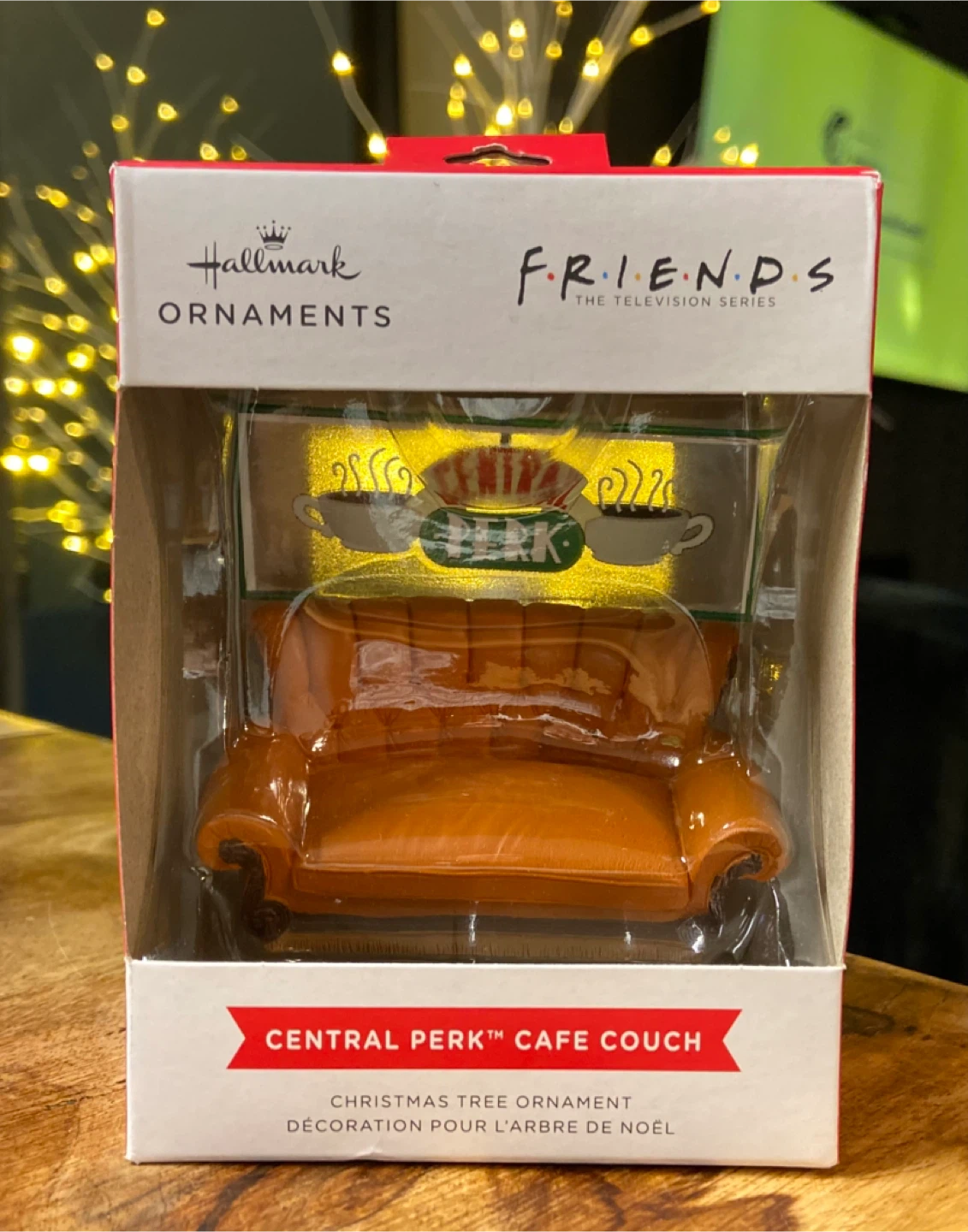 NEW Hallmark Friends Central Perk Cafe Couch Christmas Ornament - photo 3