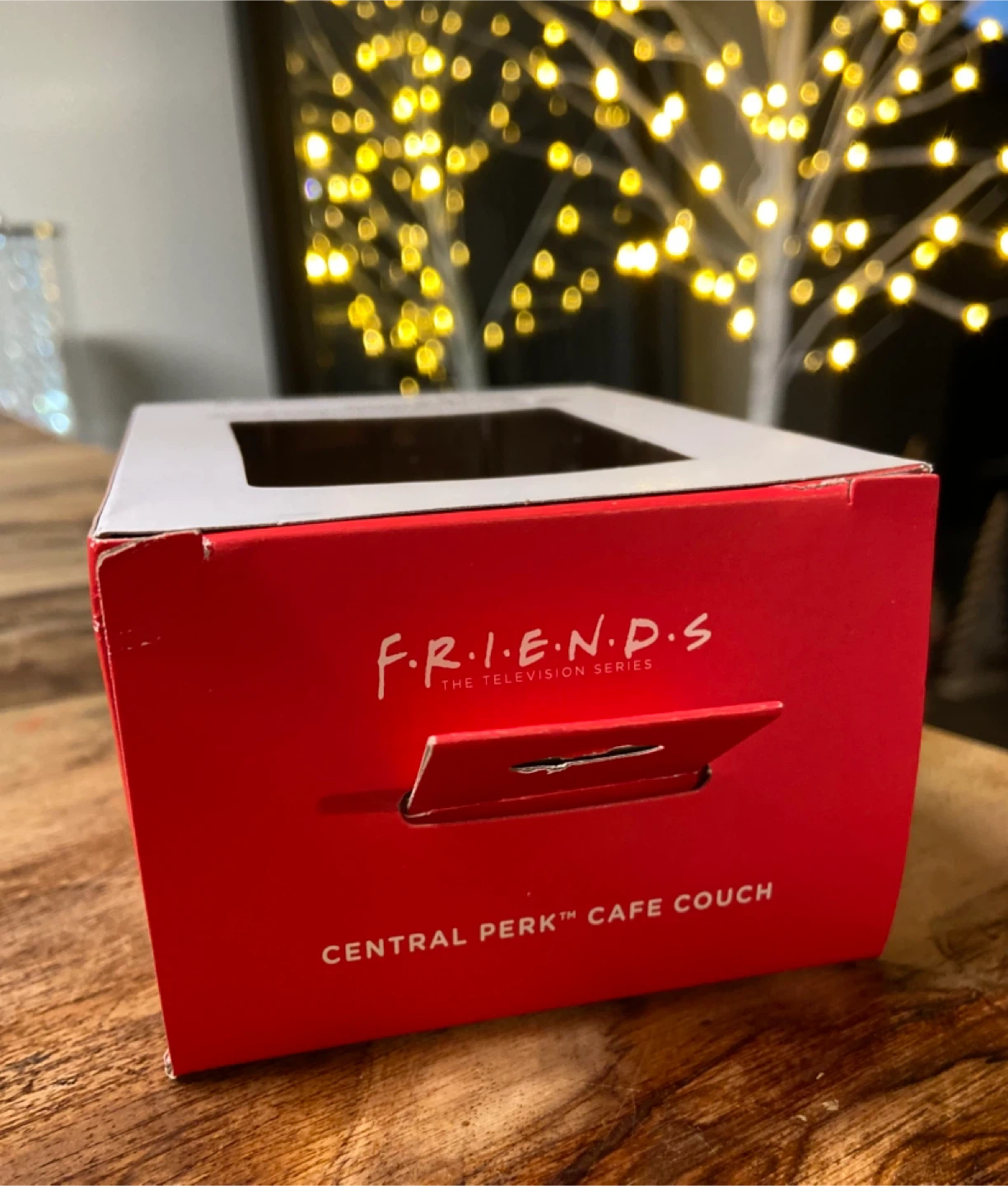 NEW Hallmark Friends Central Perk Cafe Couch Christmas Ornament - photo 4