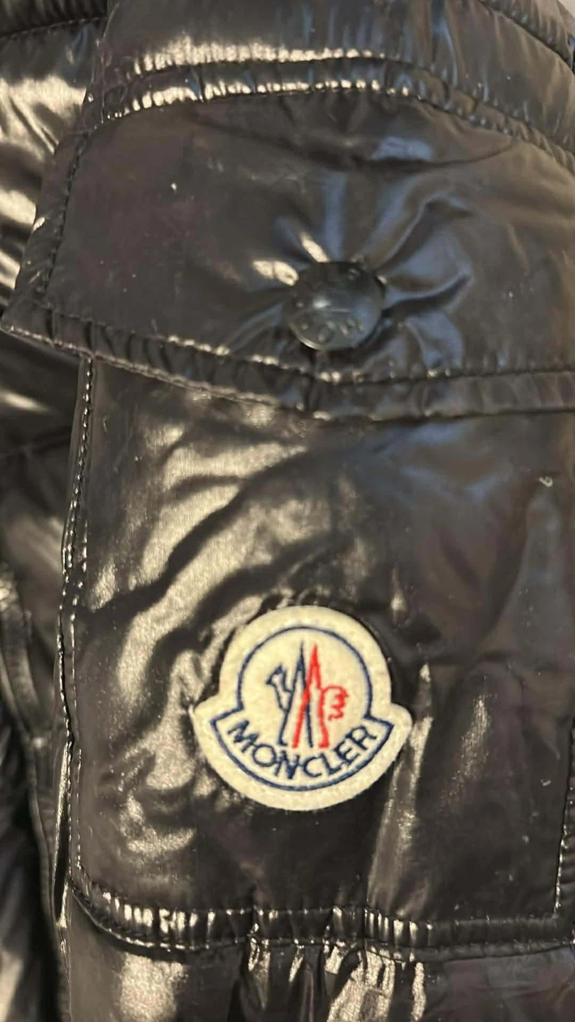 Moncler Puffer Jacket - photo 3