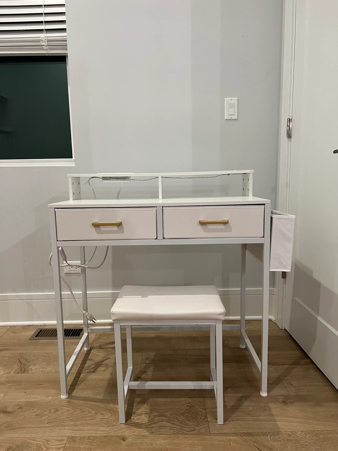 White Vanity Desk with Stool and LED Lights - photo 2