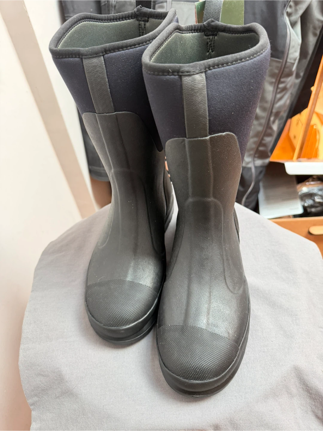 Muck Boot Company Women's Chore Mid Black Boots Size 7 - photo 2